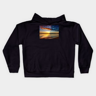 DRAMATIC OCEAN SUNRISE DESIGN Kids Hoodie